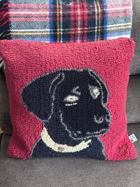 Chandler 4 Corners Hooked Wool Labrador Decorative Throw Pillow Laura Megroz